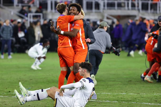 加大对青少 加大对青少