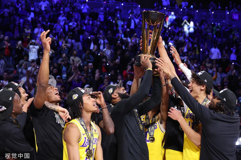 成为在多项 成为在多项